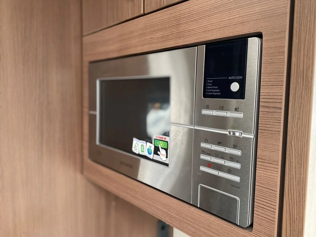 Used 2017 Elddis Caravan Affinity 554 4 Berth Caravan - Image 20