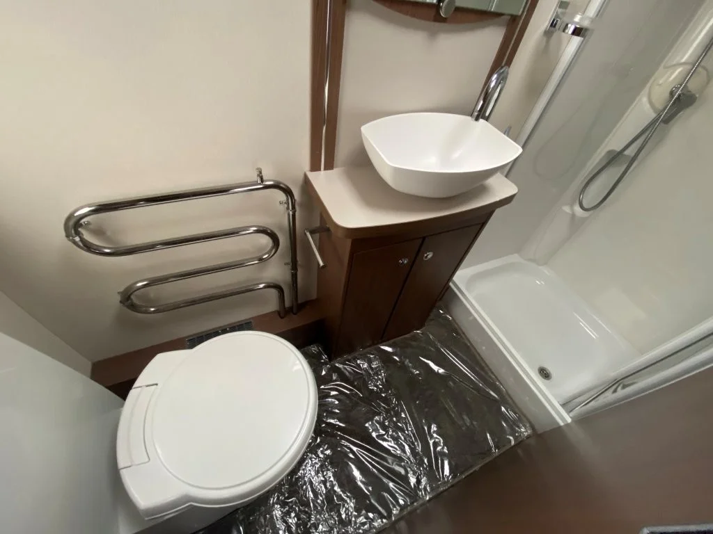 Used 2017 Elddis Caravan Affinity 554 4 Berth Caravan - Image 14