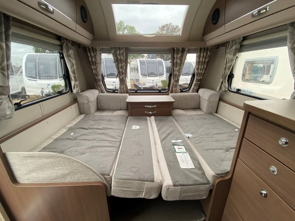 Used 2017 Elddis Caravan Affinity 554 4 Berth Caravan - Image 25