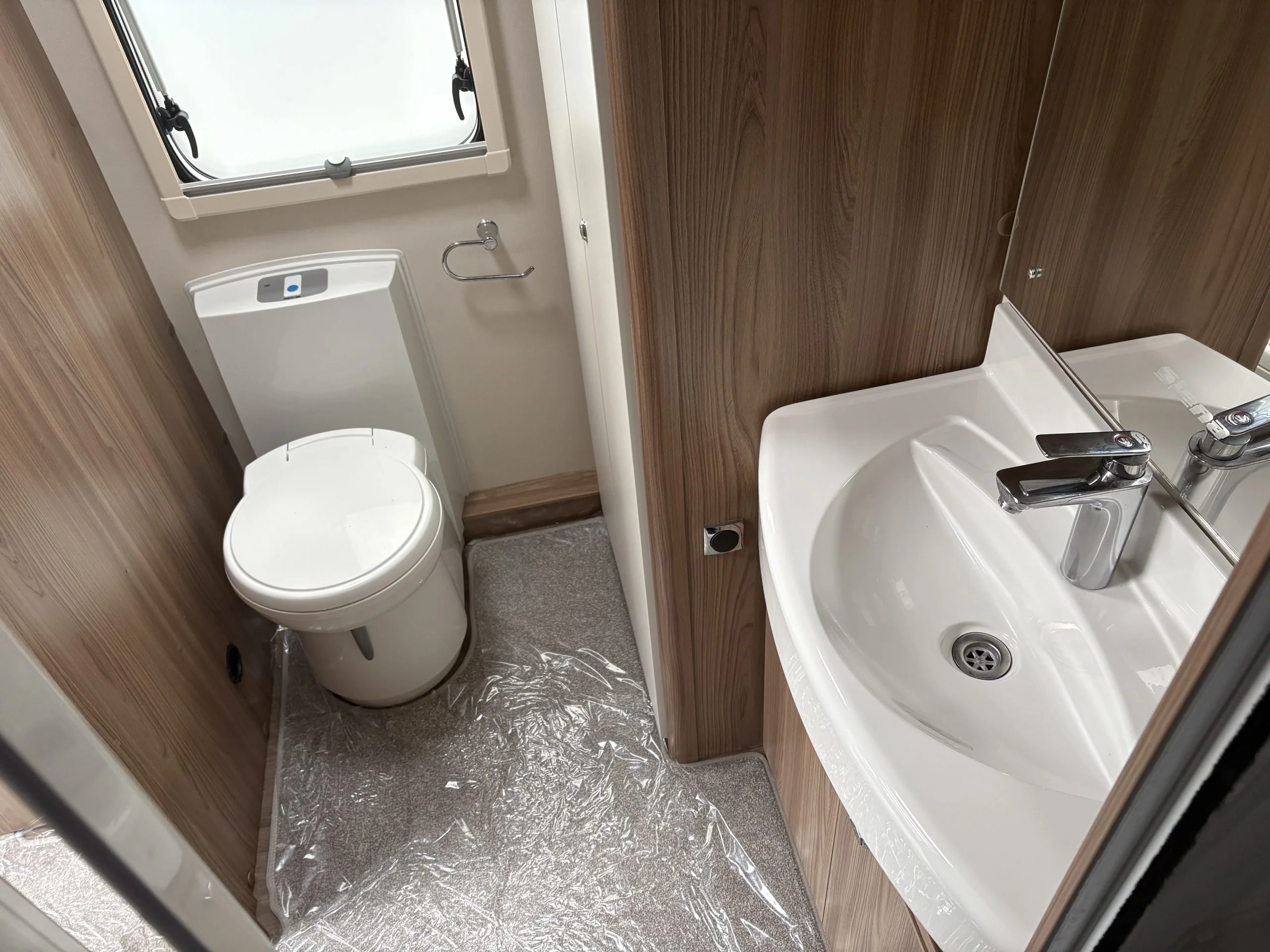 Used Swift Siena (2022)- 2 Berth Caravan - Image 5