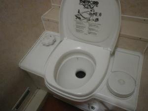 Thetford Bench Cassette Toilet Manual Flush